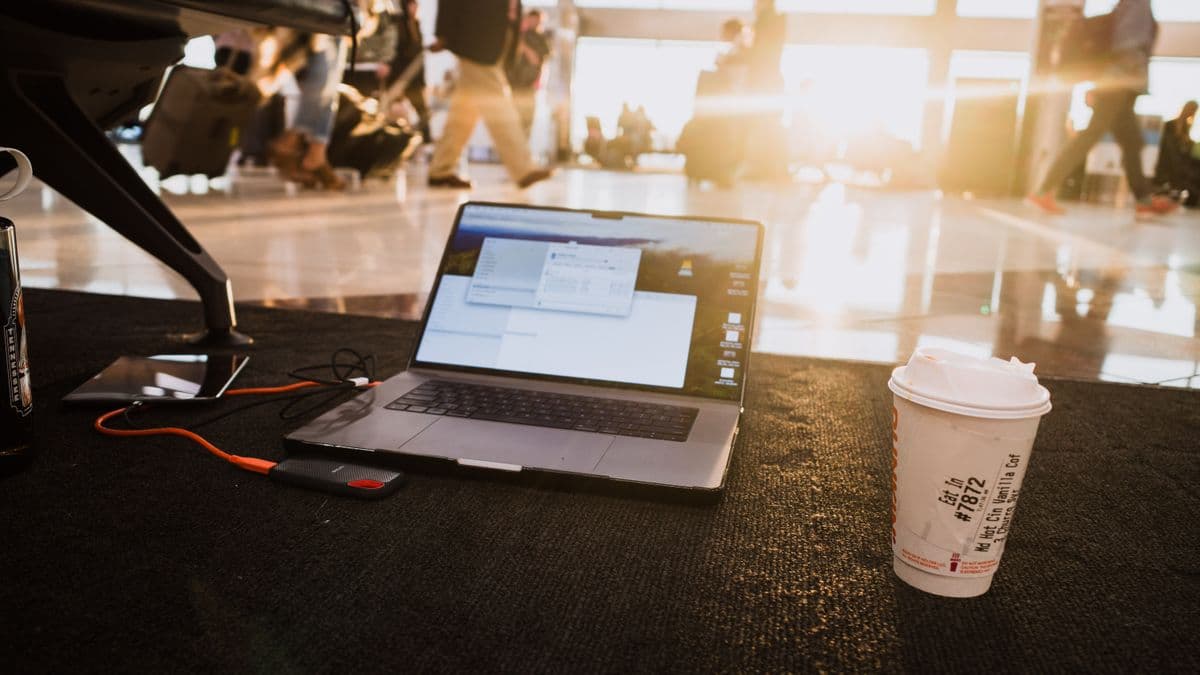 Schiphol Airport Wi-Fi: How to Connect (Free, Unlimited)