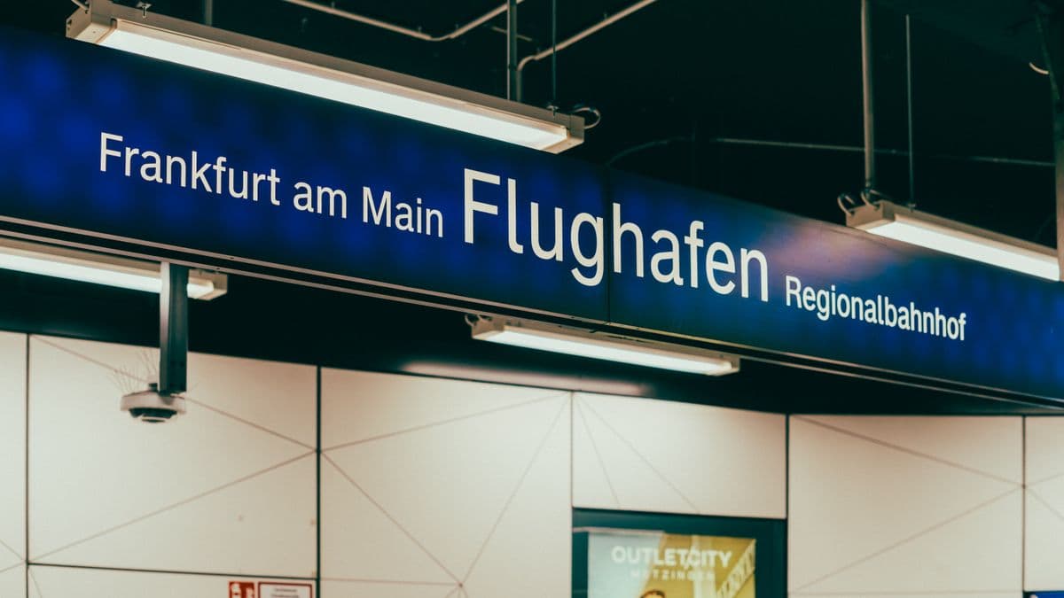 Frankfurt Airport to the City: S-Bahn, Train or Taxi Compared