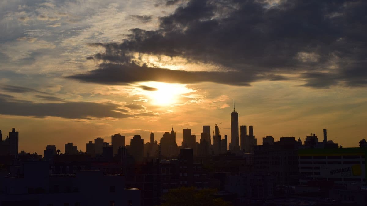 Long Layover at New York JFK (JFK): Sleep, Shower & What to Do